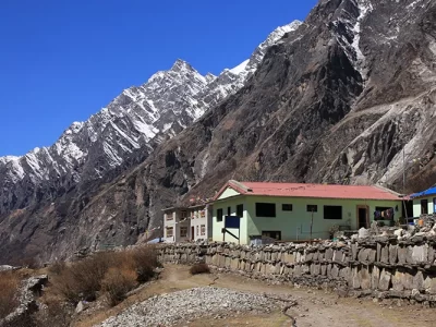 Hotel in Mundu