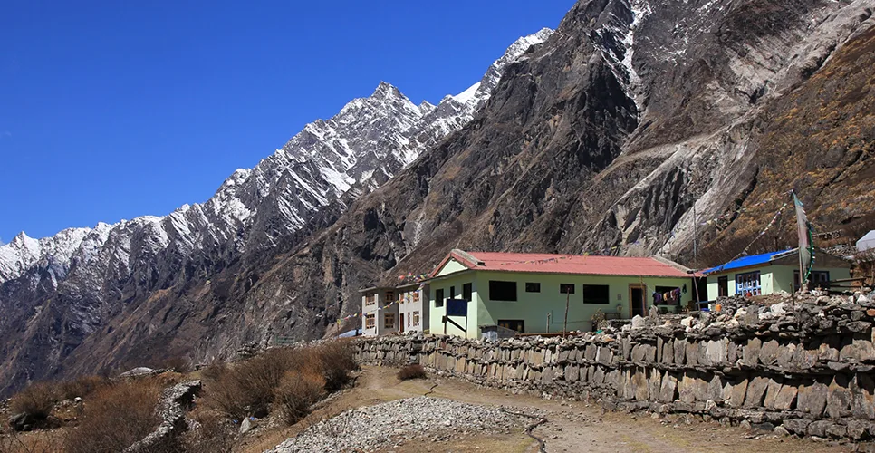 Hotel in Mundu