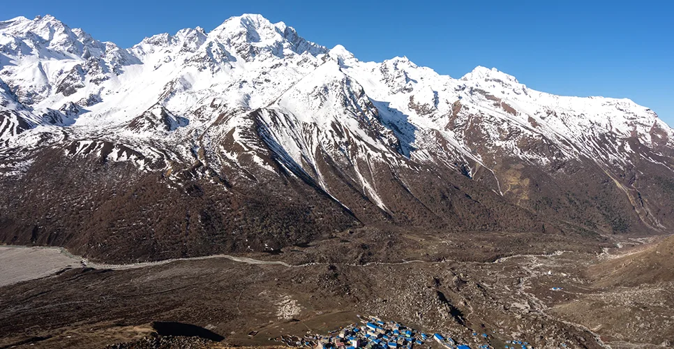 Kyanjin gompa village surrounded by Lantang mountain