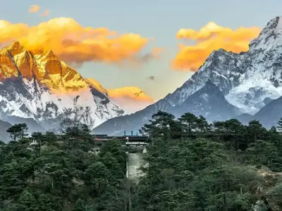 Everest View Trek Scene