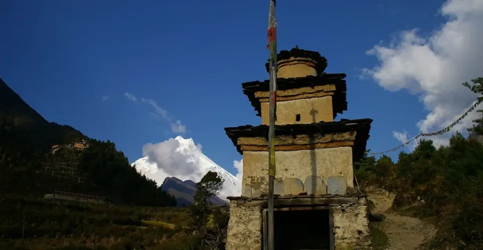Manaslu Tsum Valley Circuit Trek