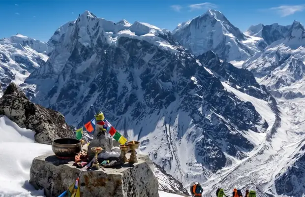 Yala Peak Climbing